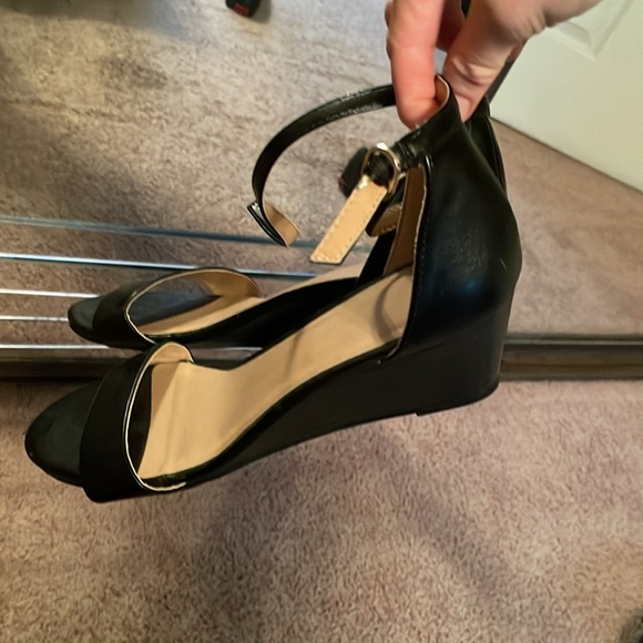 Ankle strap wedge heels - Picture 2 of 4